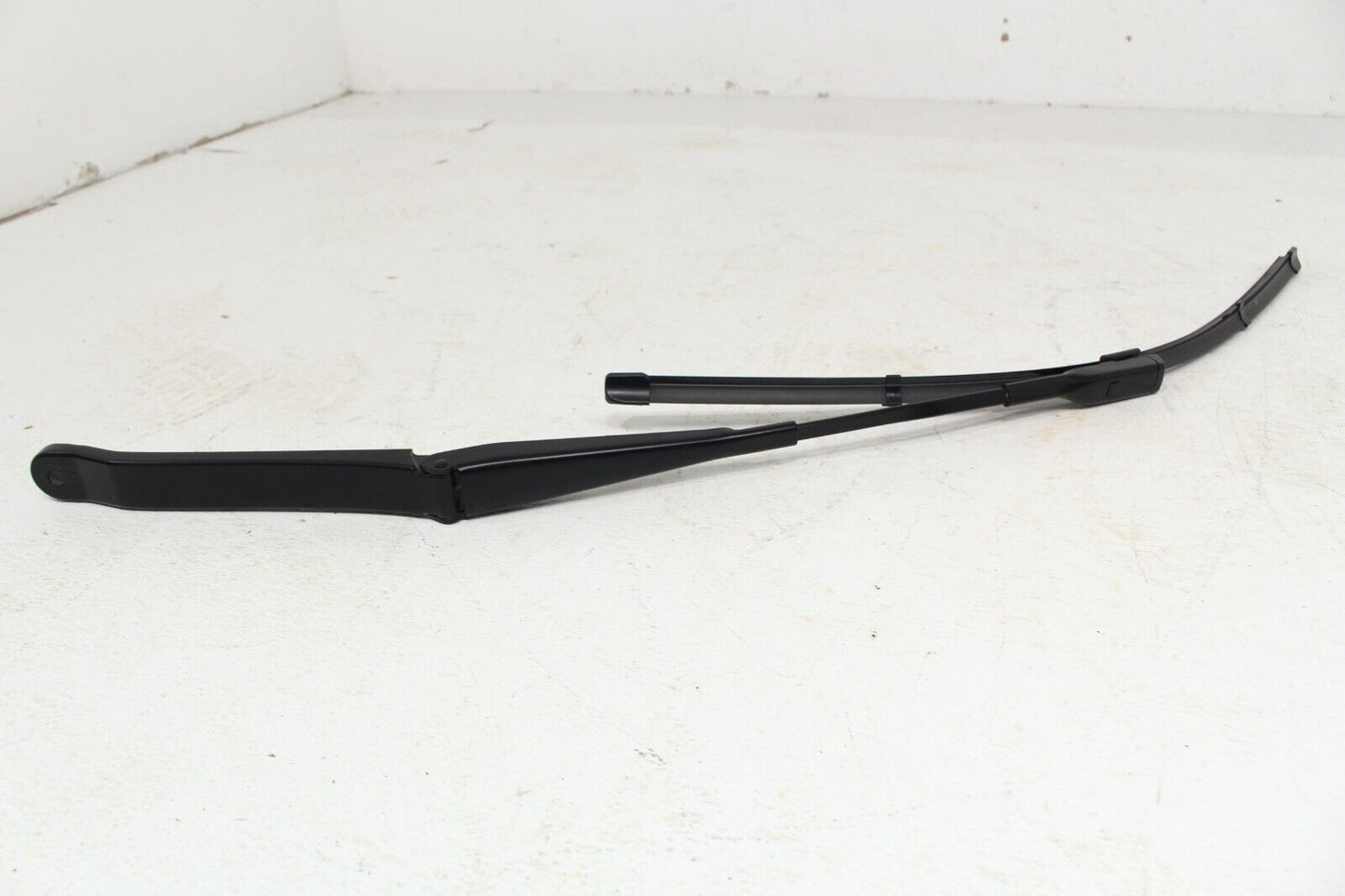 Porsche 992 911 Front Left Right Side Windshield Wiper Arm Set 2020 - 2024 Oem